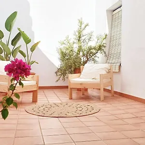 Serendipia: Tu Hogar En Blanco Pueblo Apartamento